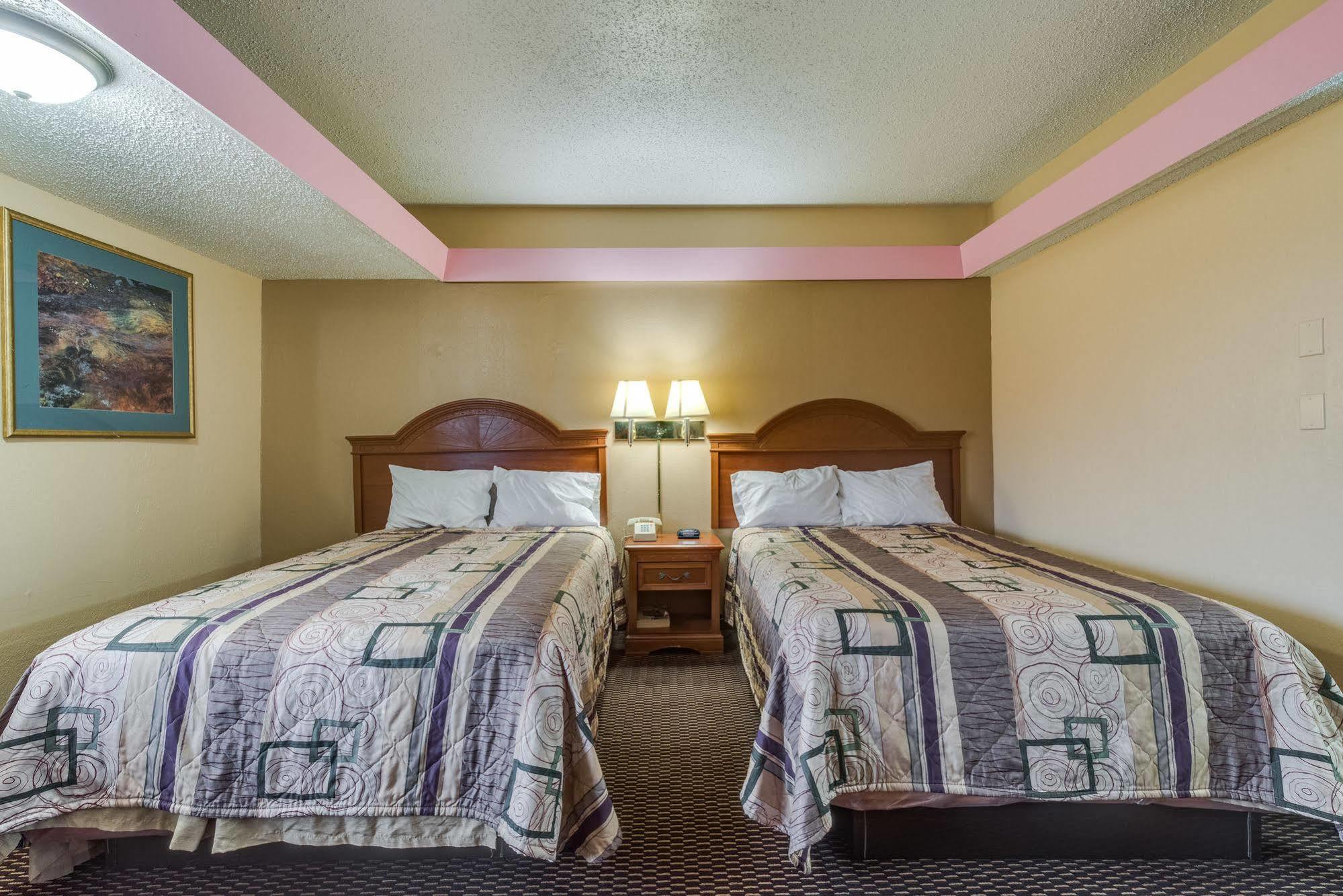 Travelers Inn Midwest City Exteriör bild