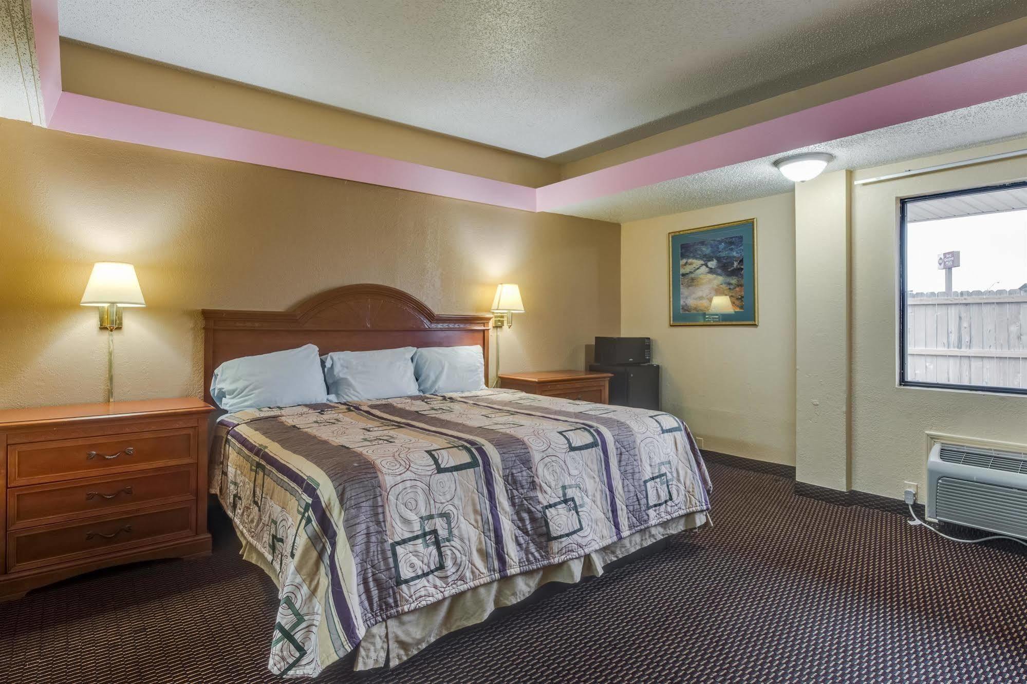 Travelers Inn Midwest City Exteriör bild