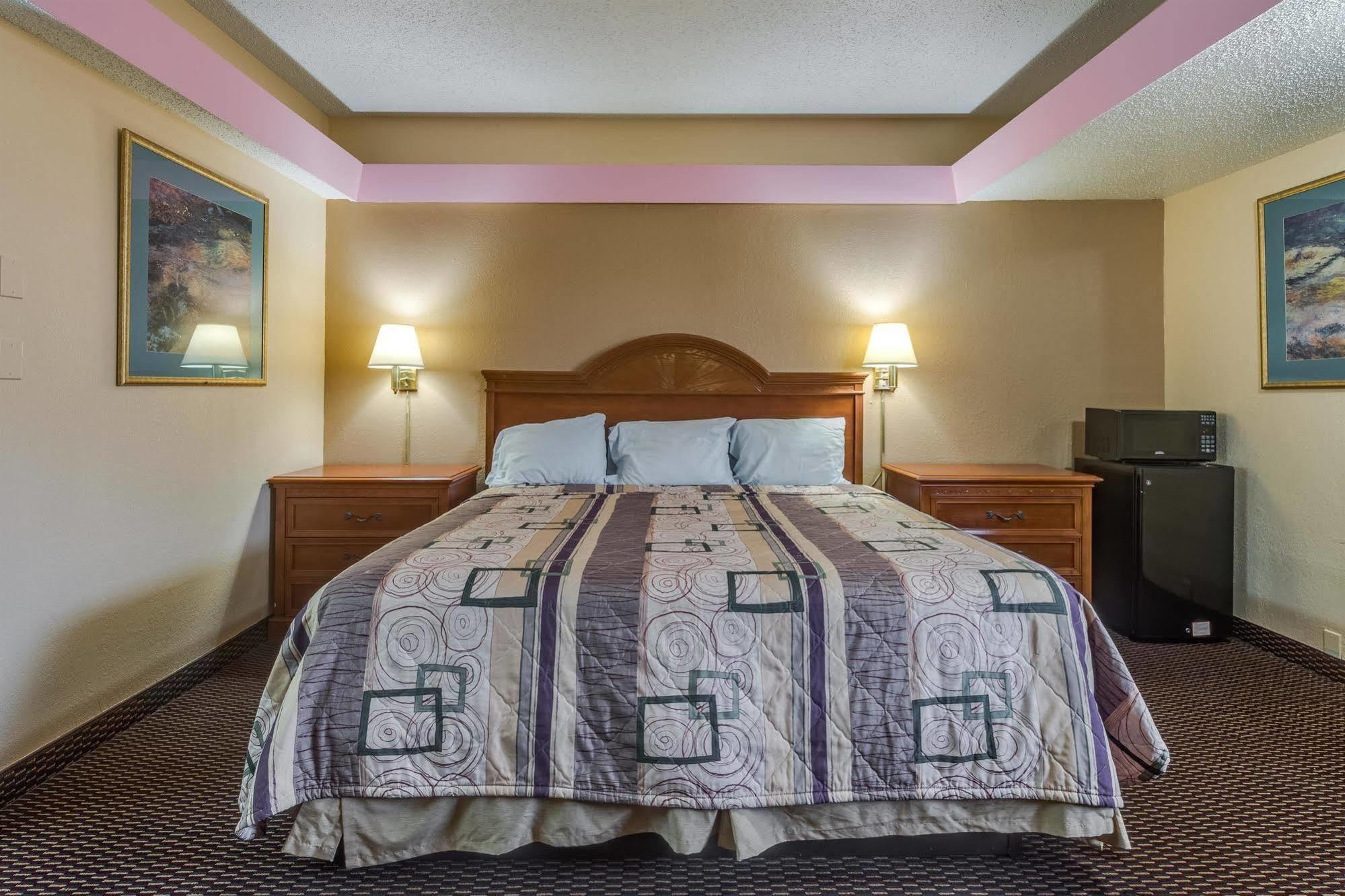 Travelers Inn Midwest City Exteriör bild