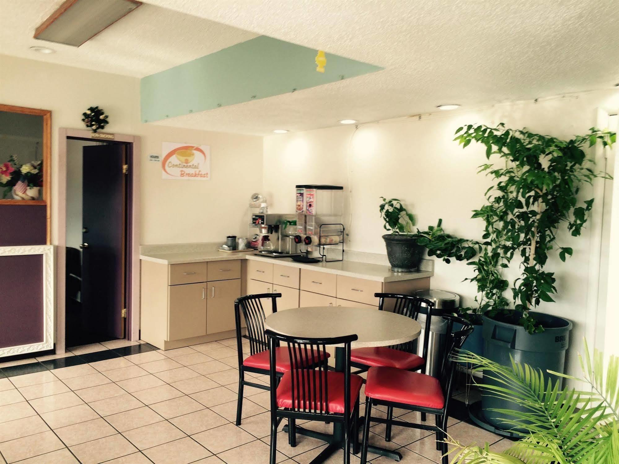 Travelers Inn Midwest City Exteriör bild